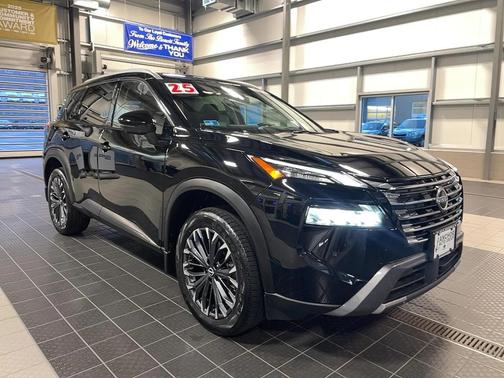 2025 Nissan Rogue SL