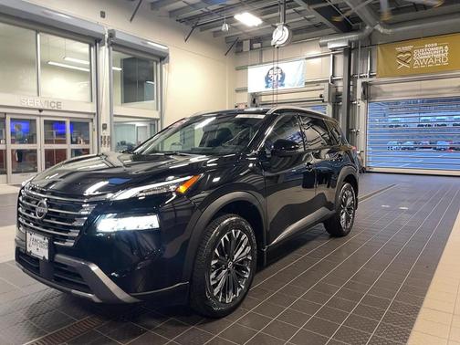 2025 Nissan Rogue SL