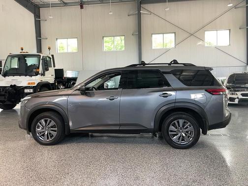 Gun Metallic 2025 Nissan Pathfinder SV 4WD