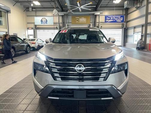 2024 Nissan Rogue SL