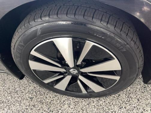 Super Black 2019 Nissan Altima 2.5 SL