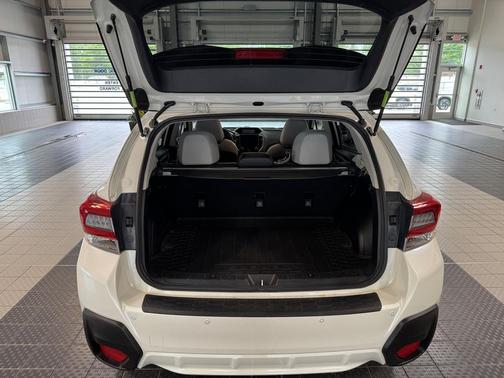 Crystal White Pearl 2021 Subaru Crosstrek Limited