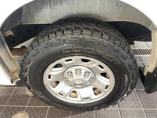 2013 Nissan NV Cargo NV2500 HD SV V8