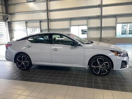 2024 Nissan Altima SR Intelligent AWD