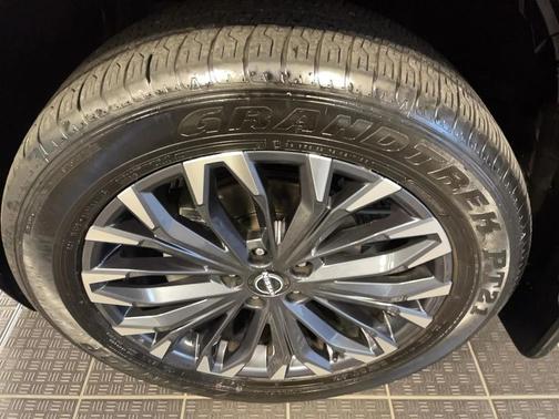 2024 Nissan Rogue Platinum