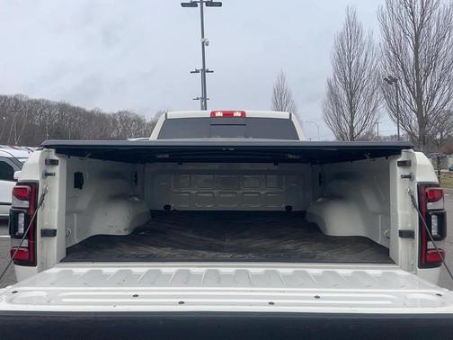 2024 RAM 2500 Laramie Crew Cab 4x4 6'4' Box