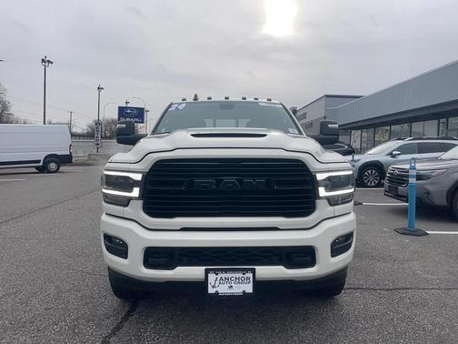 2024 RAM 2500 Laramie Crew Cab 4x4 6'4' Box