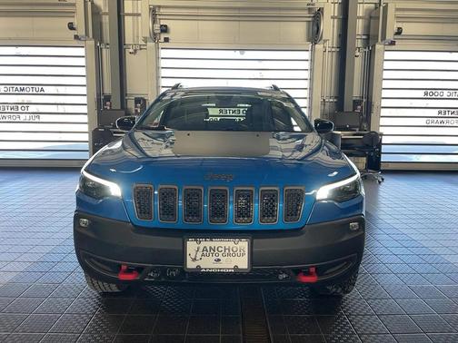 2022 Jeep Cherokee Trailhawk