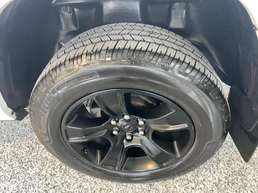 Bright White Clearcoat 2021 RAM 1500 Big Horn/Lone Star