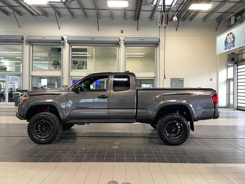 2018 Toyota Tacoma TRD Sport