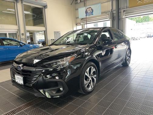 Crystal Black Silica 2025 Subaru Legacy Premium