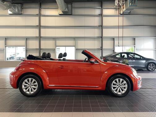 2019 Volkswagen Beetle 2.0T S