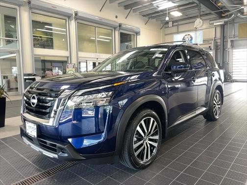 2024 Nissan Pathfinder Platinum 4WD