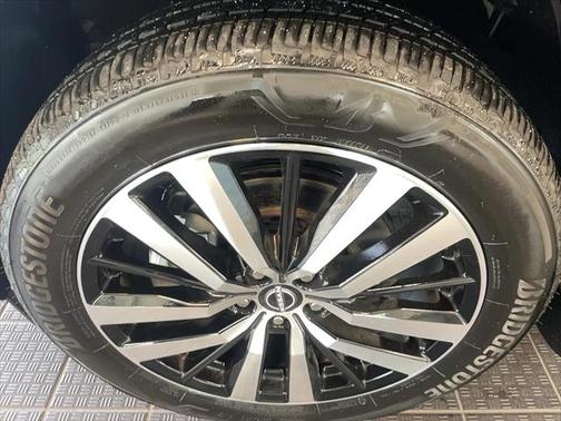 2024 Nissan Pathfinder Platinum 4WD
