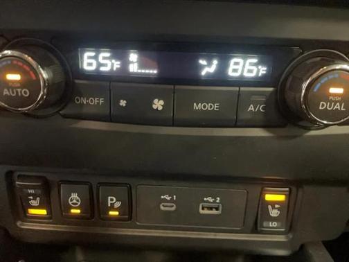 2023 Nissan Frontier SV
