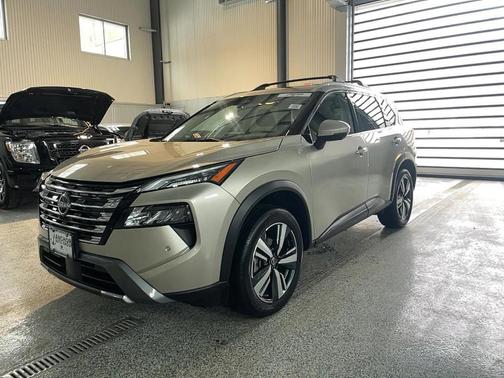 2024 Nissan Rogue SL