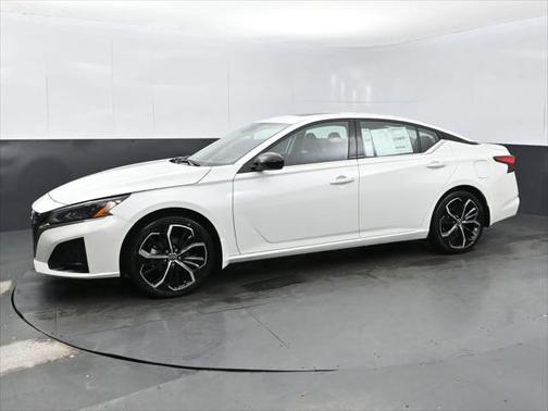 2025 Nissan Altima SR AWD