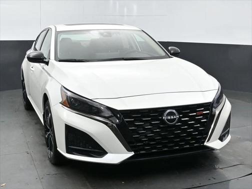 2025 Nissan Altima SR AWD