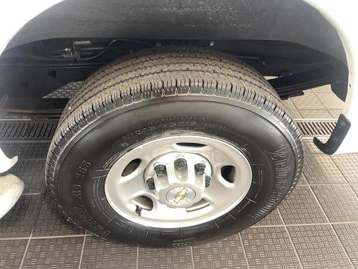 2023 Chevrolet Express 2500 RWD 2500 Regular Wheelbase WT