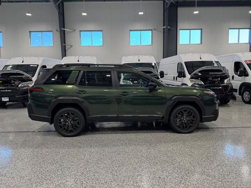 Deep Emerald Green Pearl 2026 Subaru Outback Limited XT