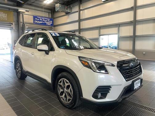 2023 Subaru Forester Premium