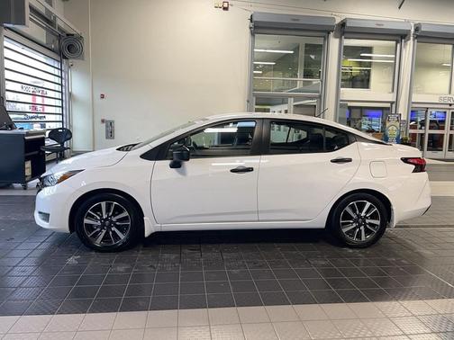 2025 Nissan Versa 1.6 S