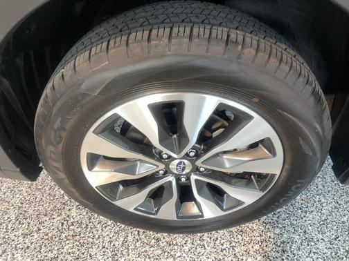 Magnetite Gray Metallic 2025 Subaru Outback Limited