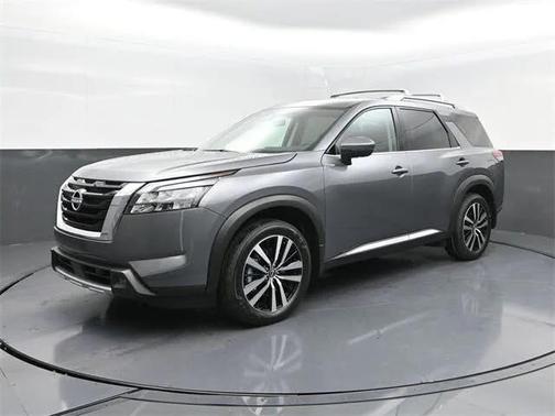 2025 Nissan Pathfinder Platinum 4WD