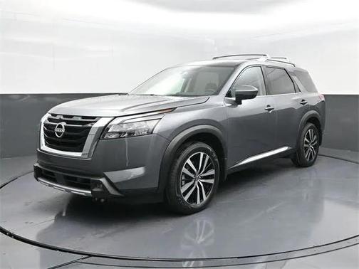 2025 Nissan Pathfinder Platinum 4WD