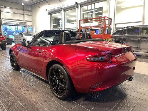 2023 Mazda MX-5 Miata Sport