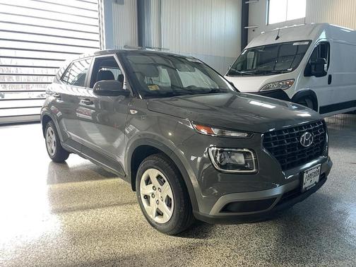 2020 Hyundai VENUE SE