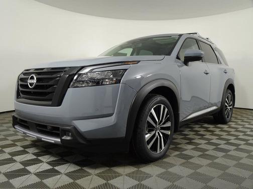 2025 Nissan Pathfinder Platinum 4WD