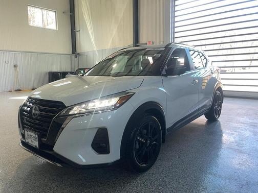2024 Nissan Kicks SR