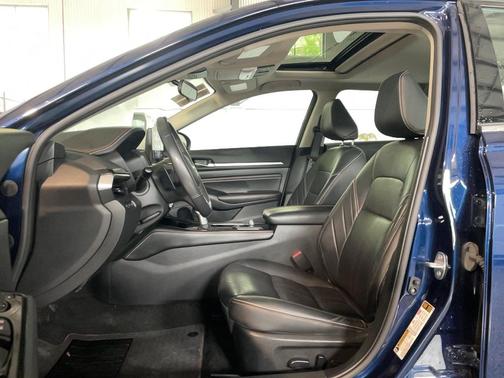 Deep Blue Pearl 2023 Nissan Altima SR Intelligent AWD