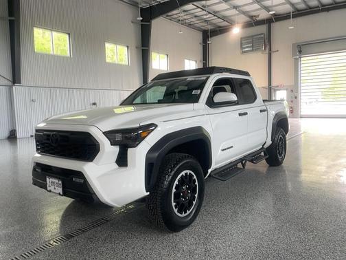 Ice Cap 2024 Toyota Tacoma TRD Sport