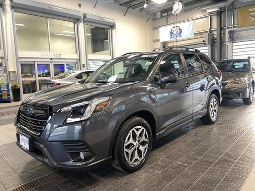 2023 Subaru Forester Premium