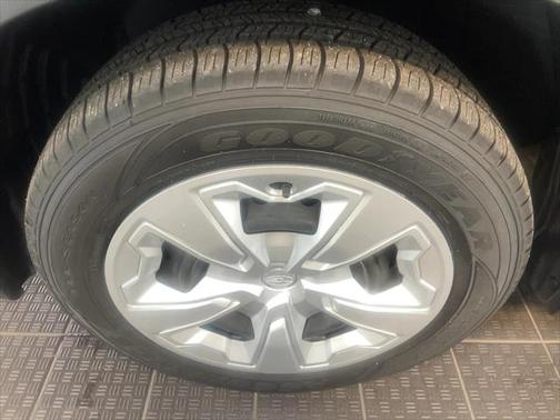 2023 Subaru Forester Base