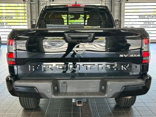 Super Black 2023 Nissan Frontier SV