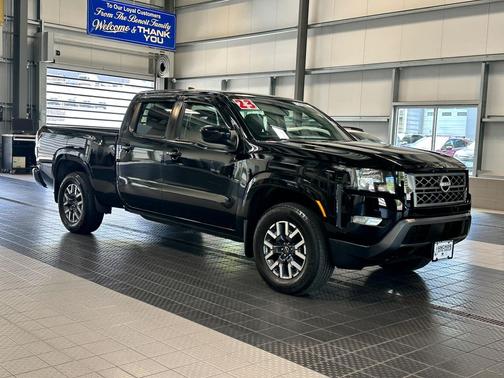 Super Black 2023 Nissan Frontier SV