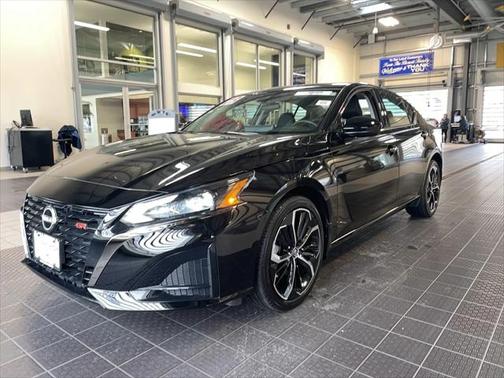 2023 Nissan Altima SR Intelligent AWD