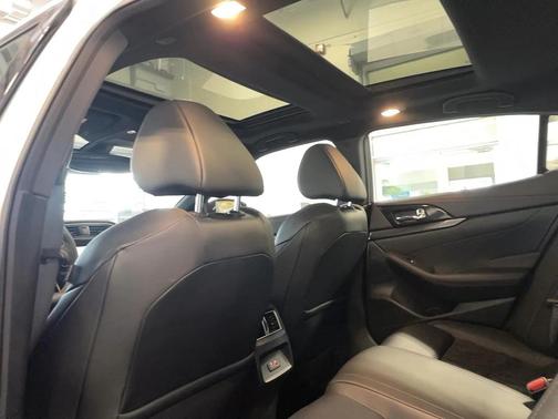 2019 Nissan Maxima 3.5 SR