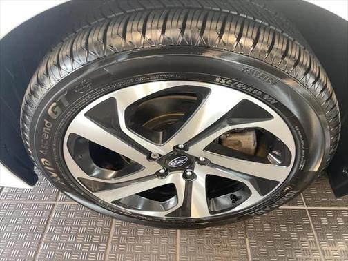 2022 Subaru Legacy Touring XT