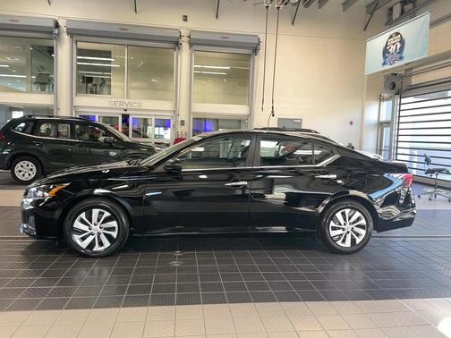 2025 Nissan Altima S FWD