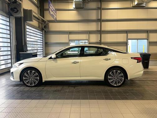 2023 Nissan Altima 2.5 SL