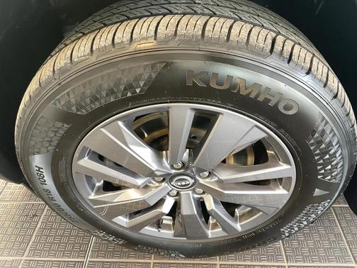 2024 Nissan Pathfinder SV 4WD