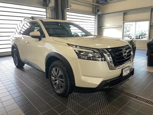 2024 Nissan Pathfinder SV 4WD
