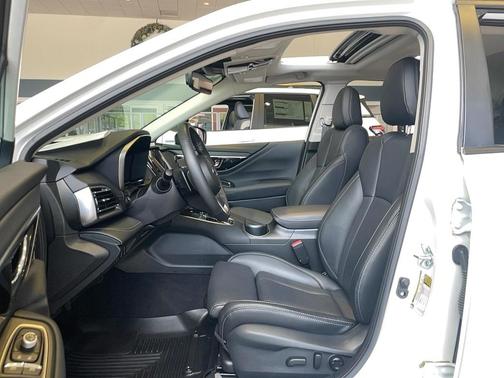 Crystal White Pearl 2025 Subaru Legacy Limited
