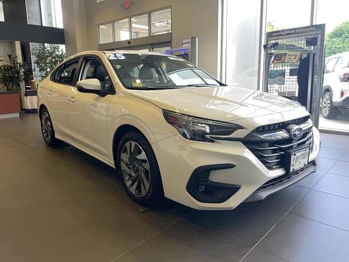 Crystal White Pearl 2025 Subaru Legacy Limited