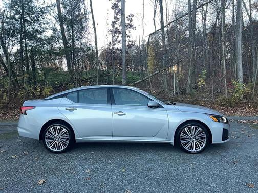 2023 Nissan Altima 2.5 SL