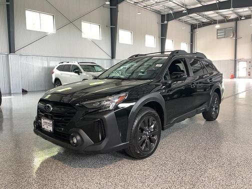 Crystal Black Silica 2025 Subaru Outback Onyx Edition